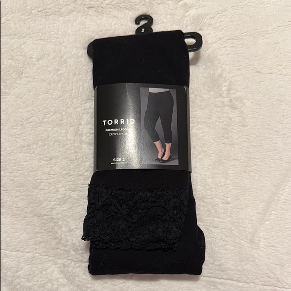 Torrid Black Premium Leggings - Cropped - Picture 1 of 2